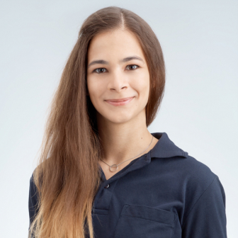 Dr. Anna Babics